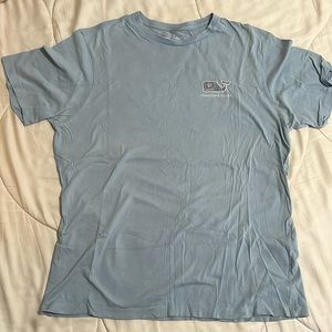 Vineyard vines tee